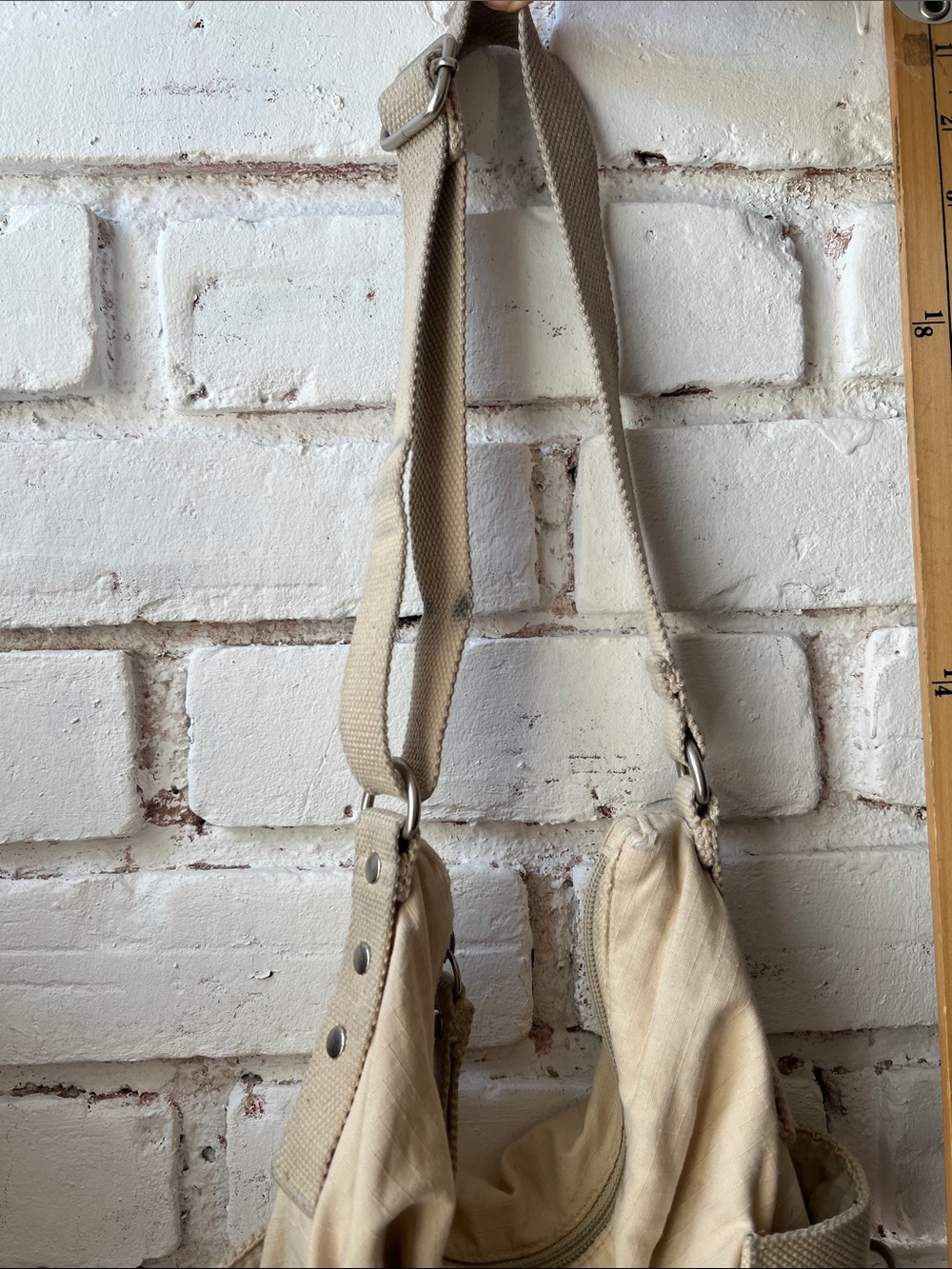 Casual Canvas Shoulder Bag in Beige ROOTS cotton utility bag - Picture 4 of 5